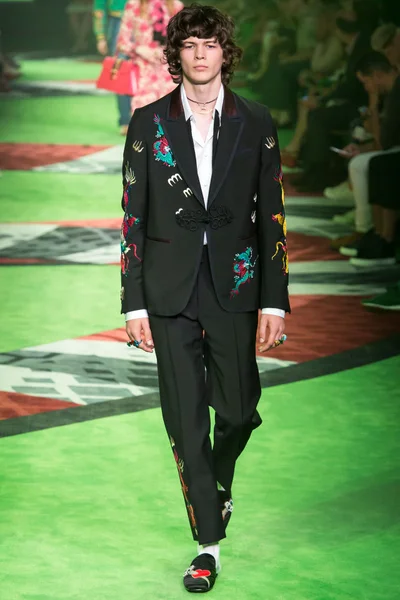 Look 65